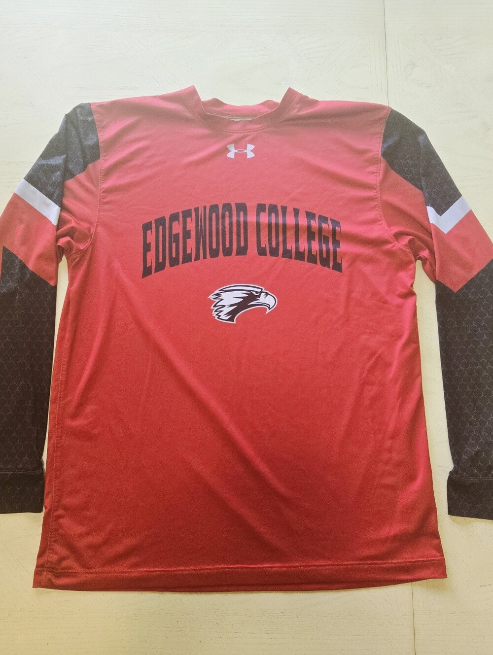 Under Armour Edgewood College Long Sleeve Athletic Performance Shirt Mens M